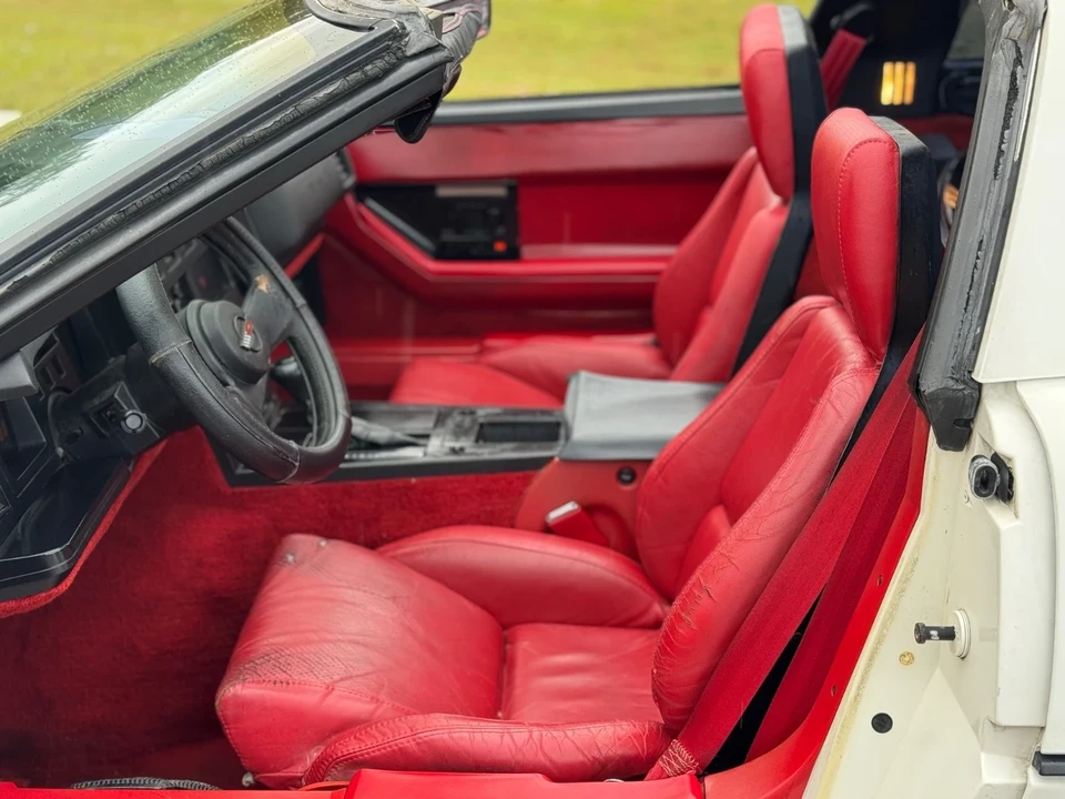 1987 Chevrolet Corvette C4 - Image 12 of 21