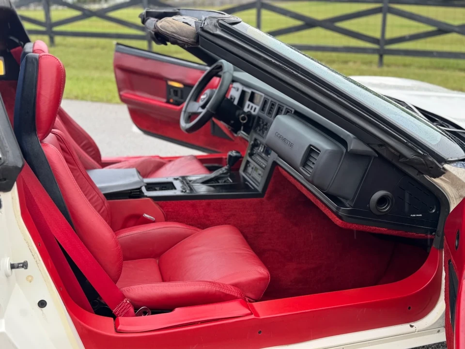 1987 Chevrolet Corvette C4 - Image 15 of 21