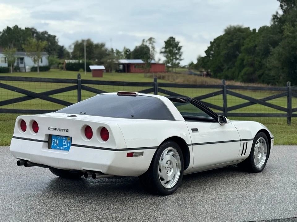 1987 Chevrolet Corvette C4 - Image 5 of 21