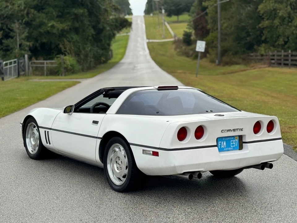 1987 Chevrolet Corvette C4 - Image 4 of 21