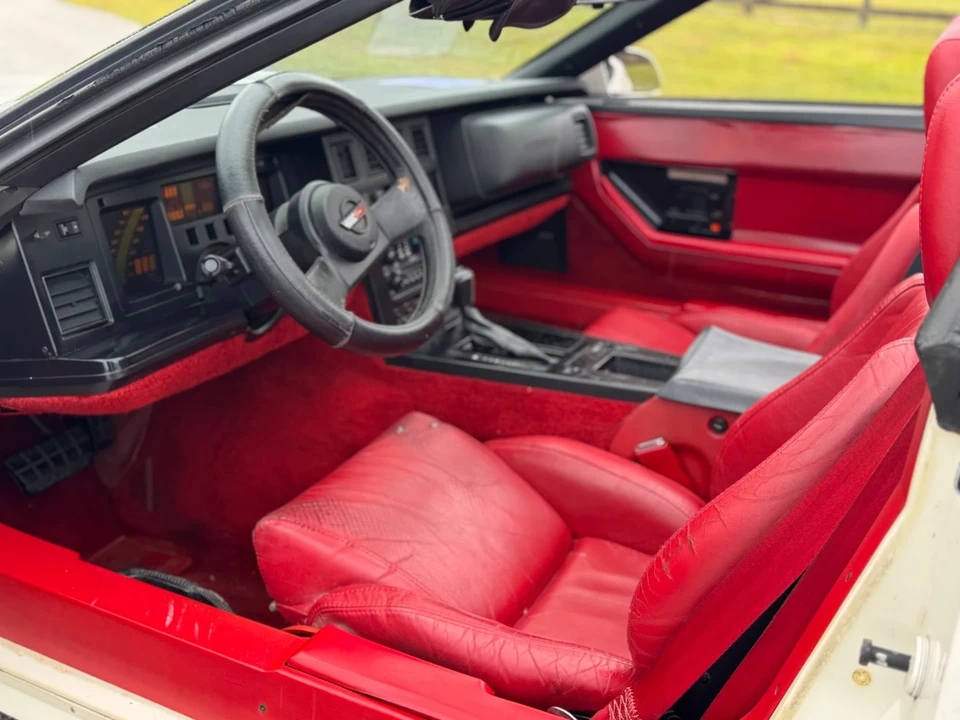 1987 Chevrolet Corvette C4 - Image 13 of 21