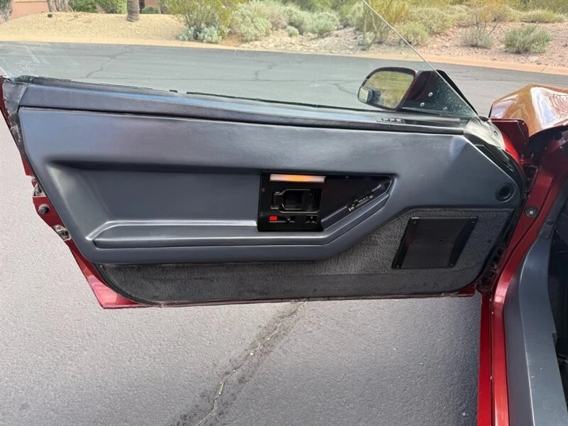 1987 Chevrolet Corvette C4 - Image 18 of 21
