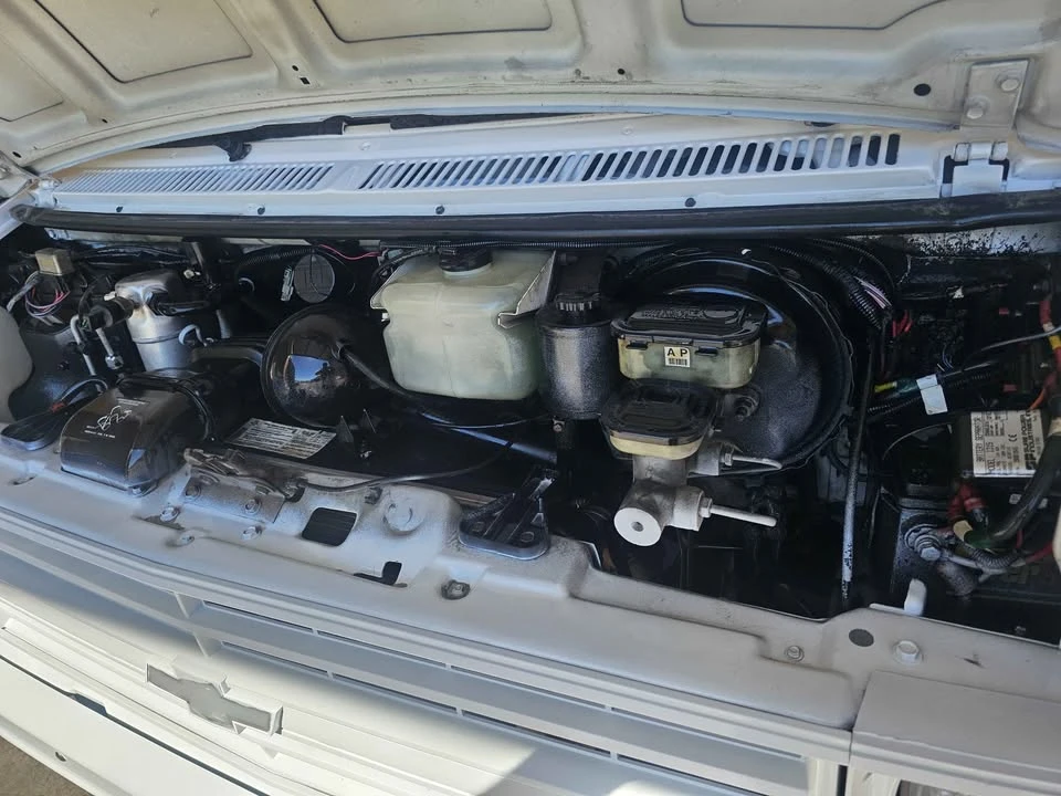 1987 Chevrolet G-Series Van - Image 17 of 20