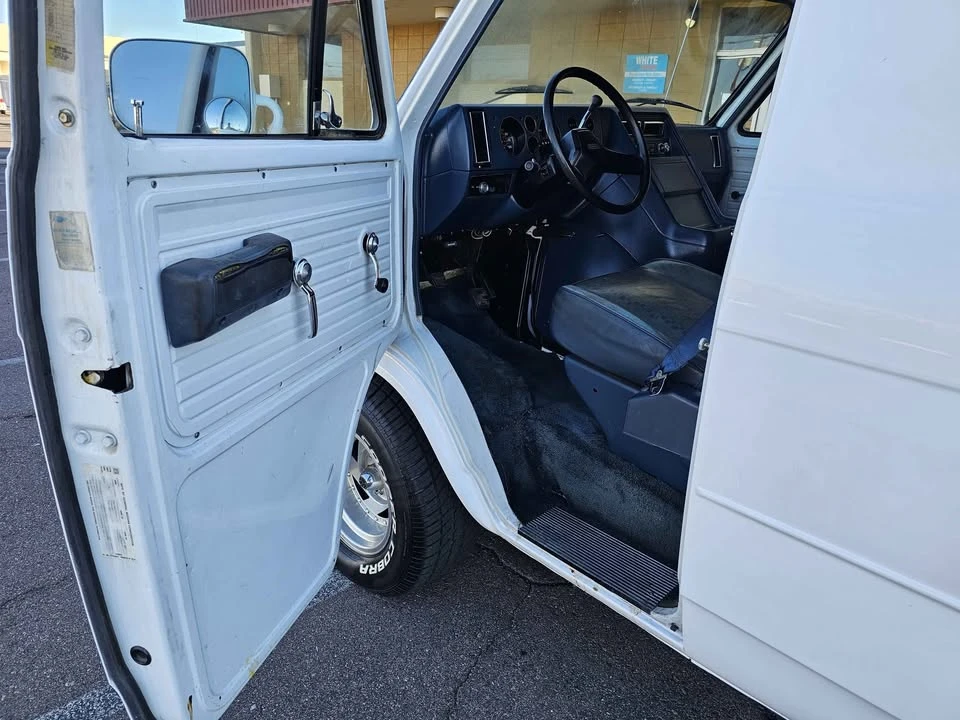 1987 Chevrolet G-Series Van - Image 5 of 20
