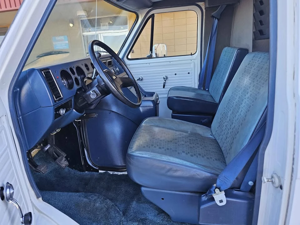 1987 Chevrolet G-Series Van - Image 6 of 20