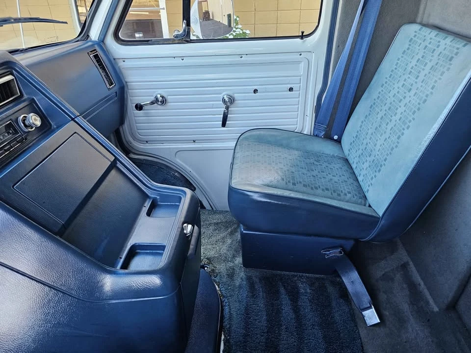1987 Chevrolet G-Series Van - Image 11 of 20