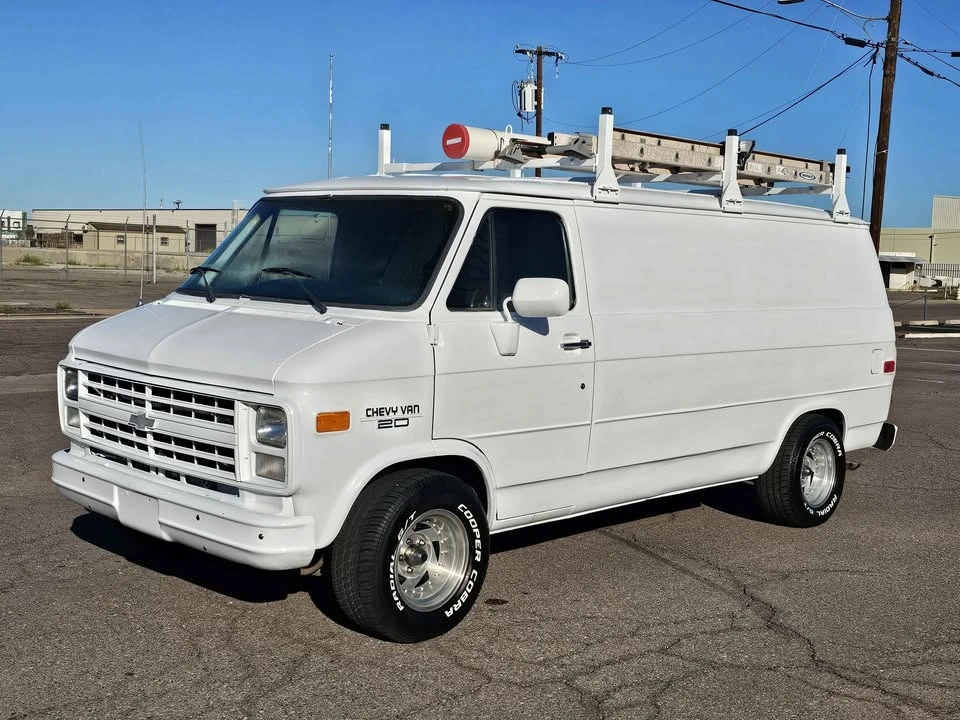 1987 Chevrolet G-Series Van - Image 2 of 20