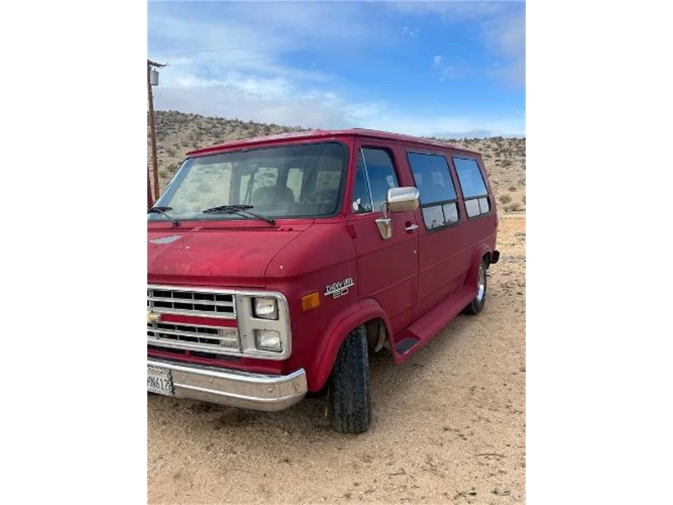 1987 Chevrolet G-Series Van - Image 10 of 12