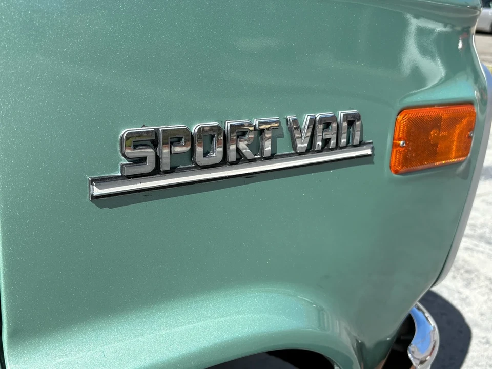 1987 Chevrolet G-Series Van - Image 10 of 21