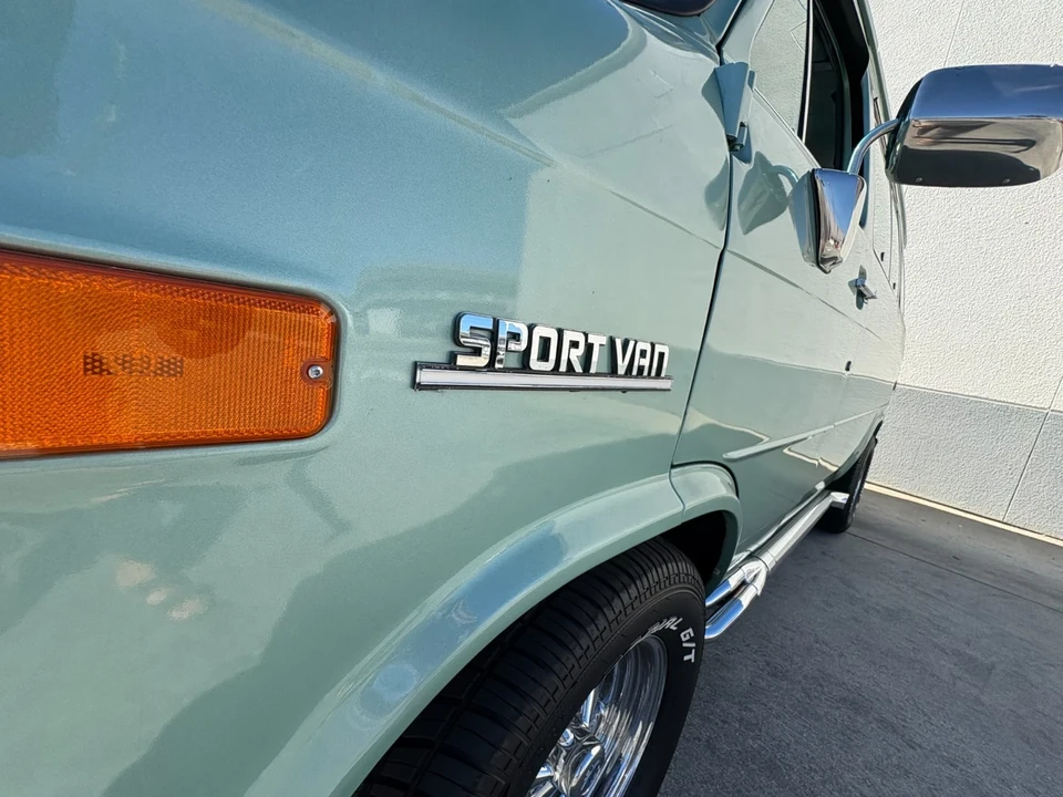 1987 Chevrolet G-Series Van - Image 15 of 21