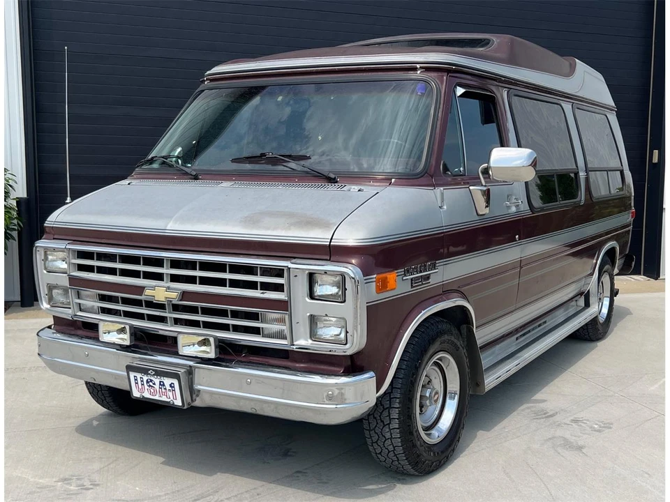 1987 Chevrolet G-Series Van - Image 2 of 31
