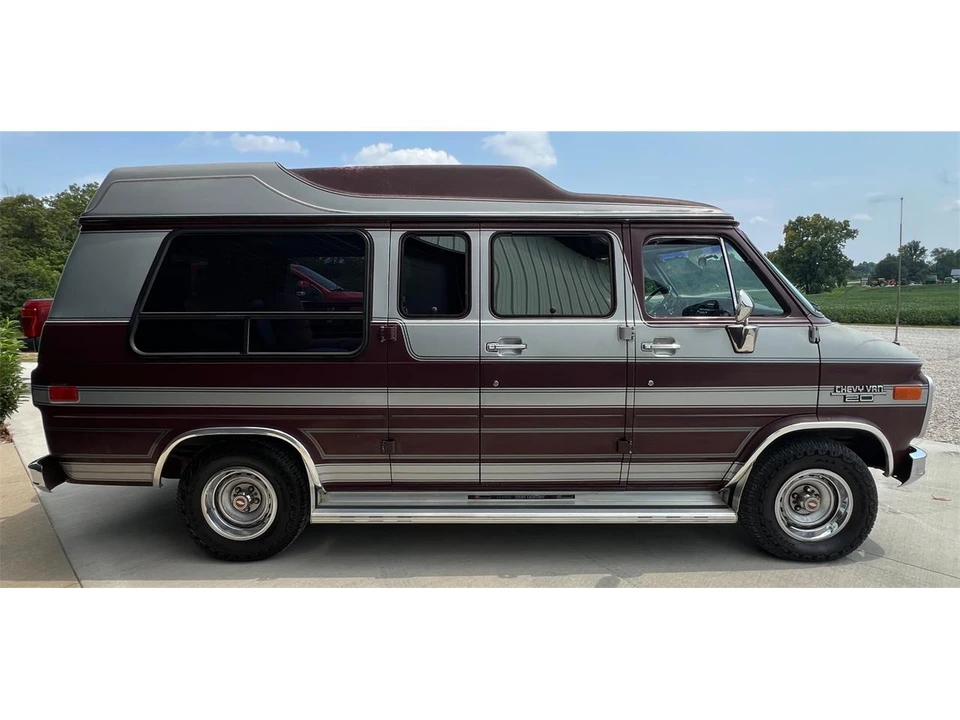 1987 Chevrolet G-Series Van - Image 8 of 31