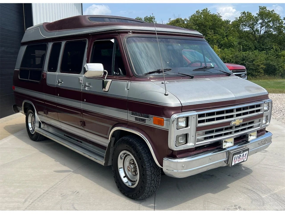 1987 Chevrolet G-Series Van - Image 9 of 31