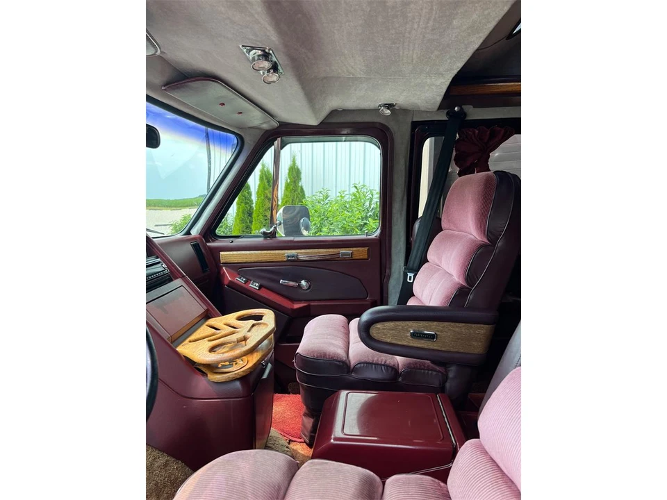 1987 Chevrolet G-Series Van - Image 21 of 31