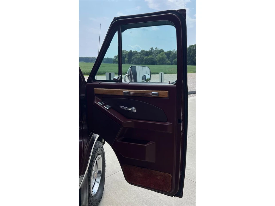 1987 Chevrolet G-Series Van - Image 30 of 31