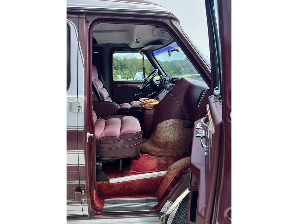 1987 Chevrolet G-Series Van - Image 31 of 31