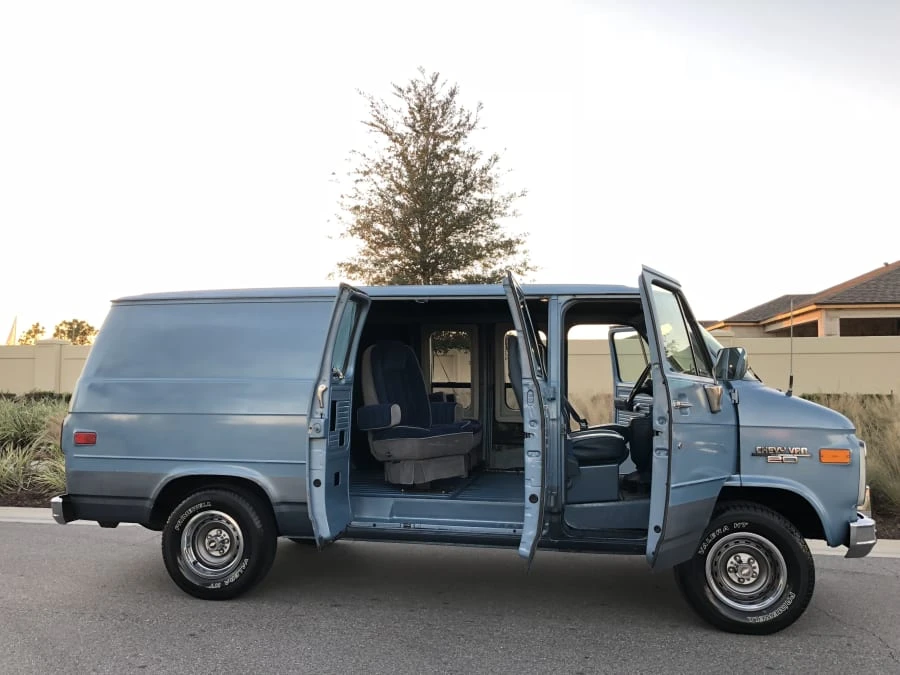 1987 Chevrolet G-Series Van - Image 3 of 11