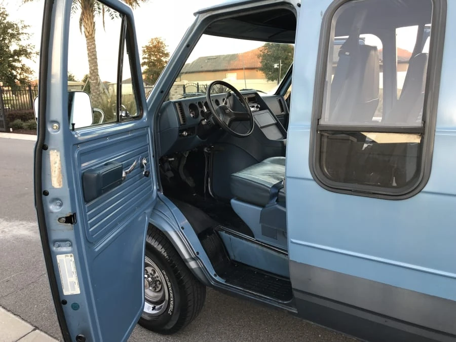 1987 Chevrolet G-Series Van - Image 4 of 11