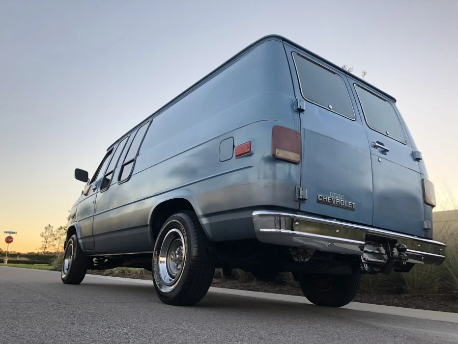 1987 Chevrolet G-Series Van - Image 9 of 11