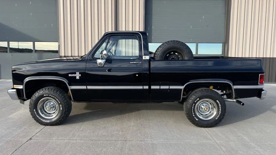 1987 Chevrolet C/K 3rd Gen - Image 2 of 11