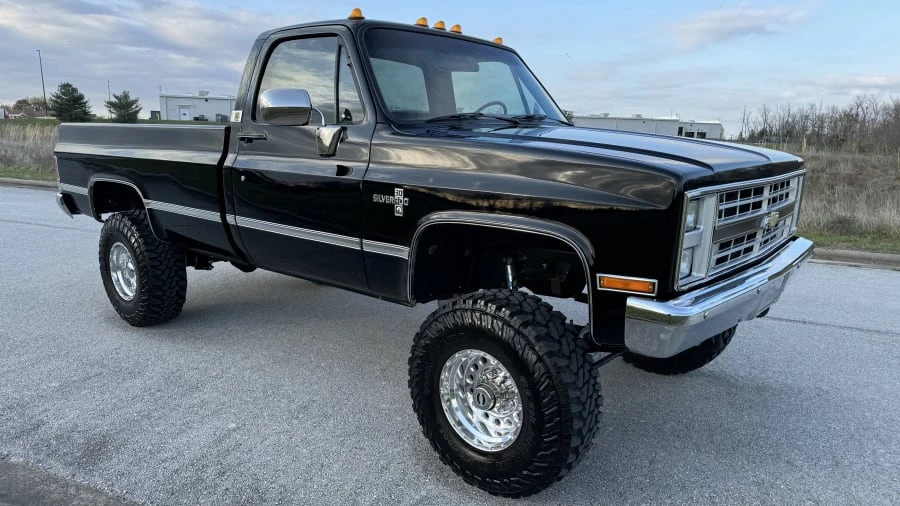 1987 Chevrolet C/K 3rd Gen - Image 2 of 25