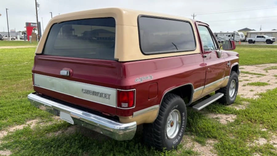 1987 Chevrolet K5 Blazer 2nd Gen - Image 2 of 6