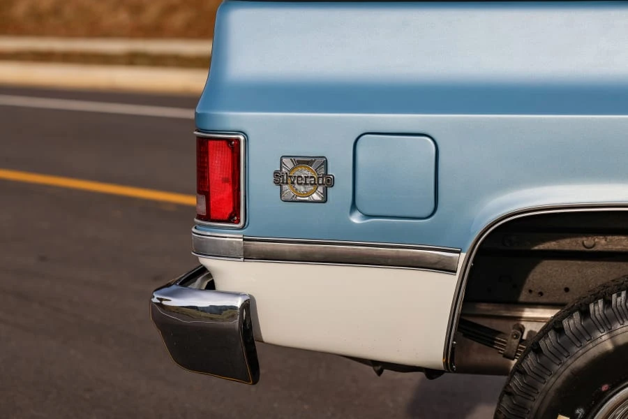 1987 Chevrolet K5 Blazer 2nd Gen - Image 25 of 31