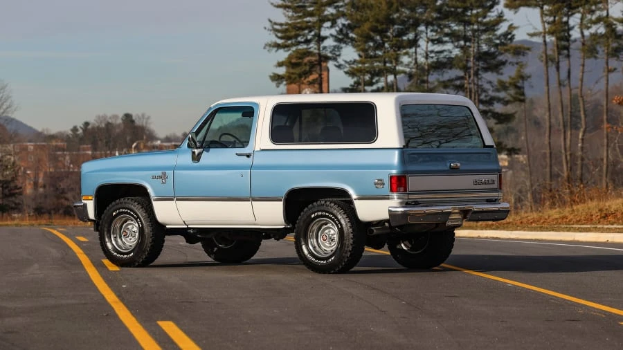 1987 Chevrolet K5 Blazer 2nd Gen - Image 2 of 31