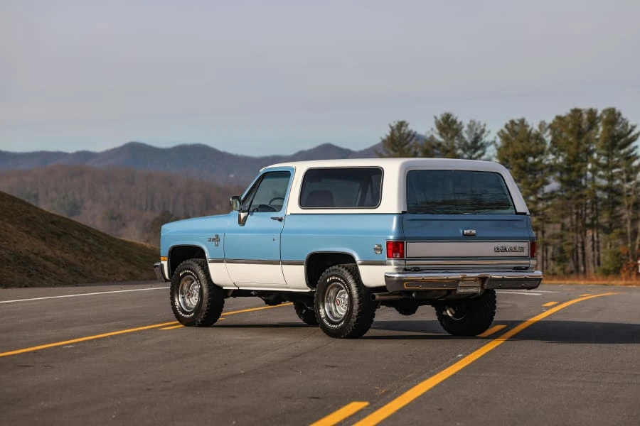 1987 Chevrolet K5 Blazer 2nd Gen - Image 10 of 31