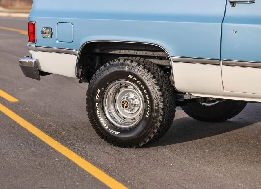 1987 Chevrolet K5 Blazer 2nd Gen - Image 24 of 31