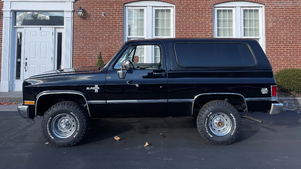 1987 Chevrolet K5 Blazer 2nd Gen - Image 2 of 6
