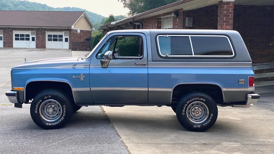 1987 Chevrolet K5 Blazer 2nd Gen - Image 2 of 14