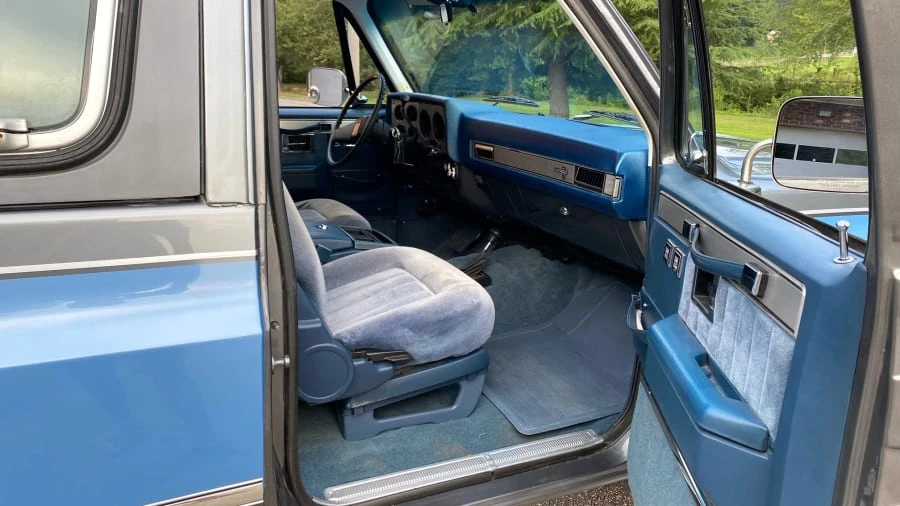 1987 Chevrolet K5 Blazer 2nd Gen - Image 5 of 14