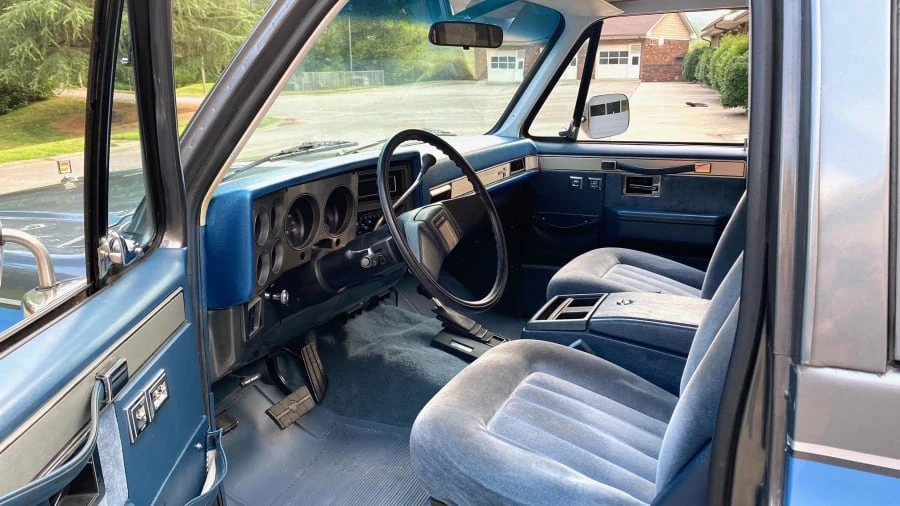 1987 Chevrolet K5 Blazer 2nd Gen - Image 4 of 14