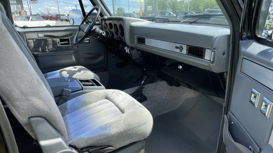 1987 Chevrolet K5 Blazer 2nd Gen - Image 5 of 21