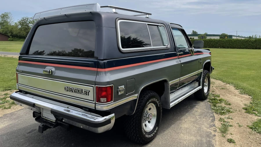 1987 Chevrolet K5 Blazer 2nd Gen - Image 18 of 21
