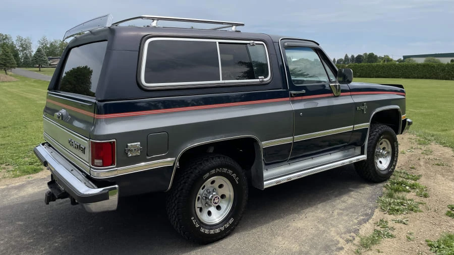 1987 Chevrolet K5 Blazer 2nd Gen - Image 19 of 21