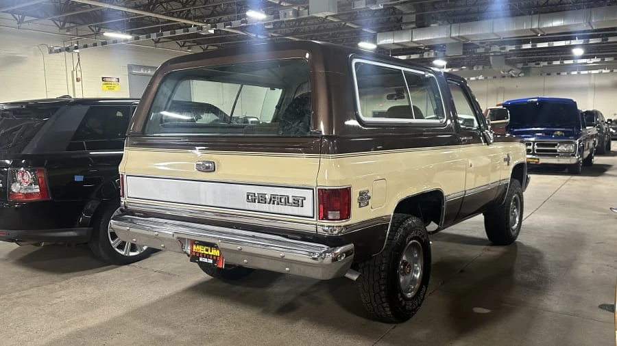 1987 Chevrolet K5 Blazer 2nd Gen - Image 2 of 6