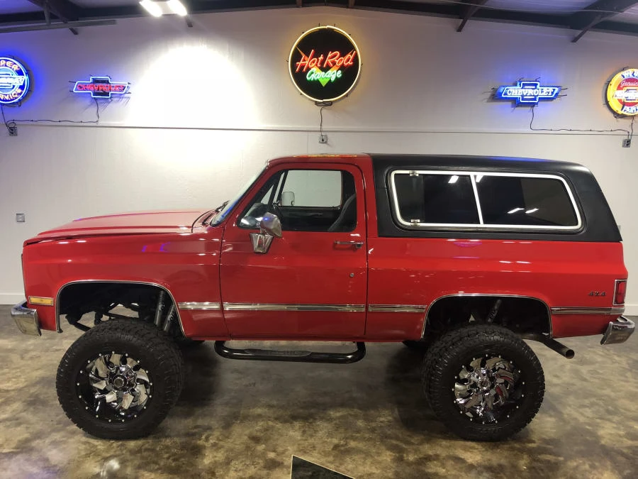 1987 Chevrolet K5 Blazer 2nd Gen - Image 2 of 9