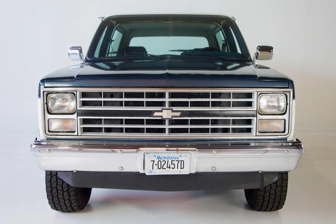 1987 Chevrolet K5 Blazer 2nd Gen - Image 2 of 5
