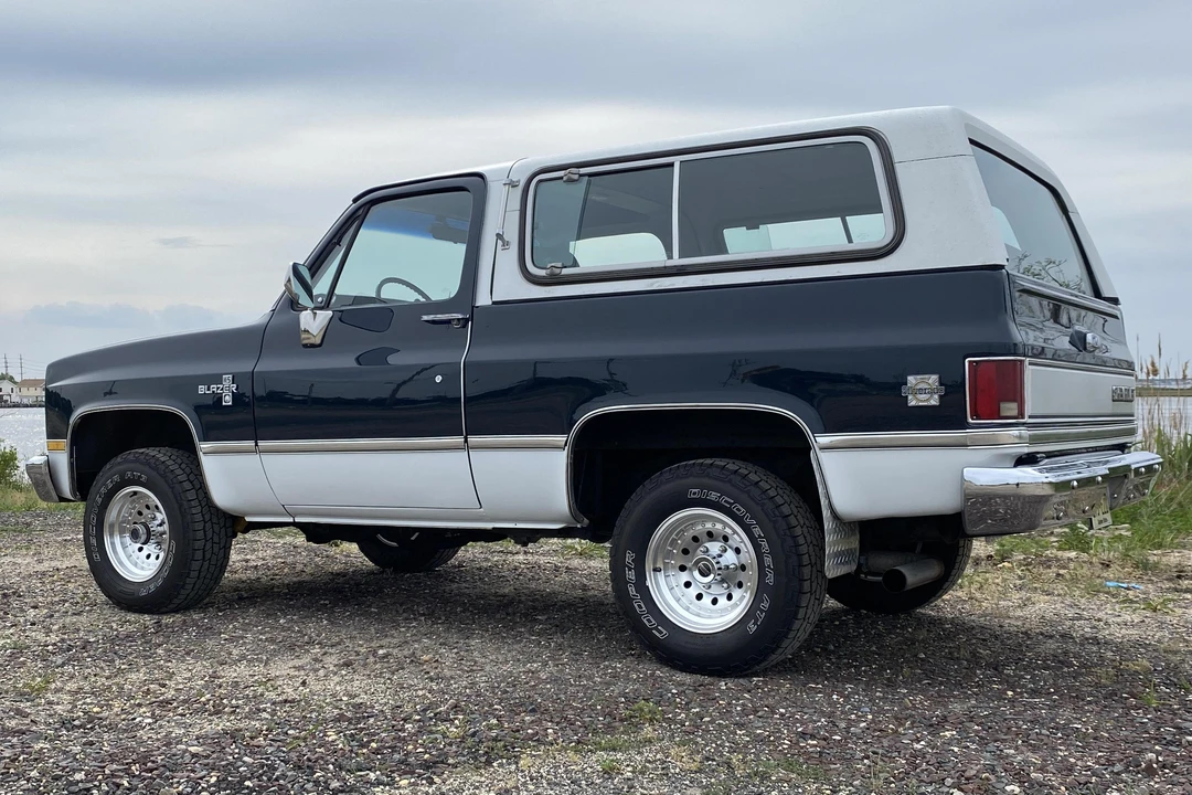 1987 Chevrolet K5 Blazer 2nd Gen - Image 11 of 31