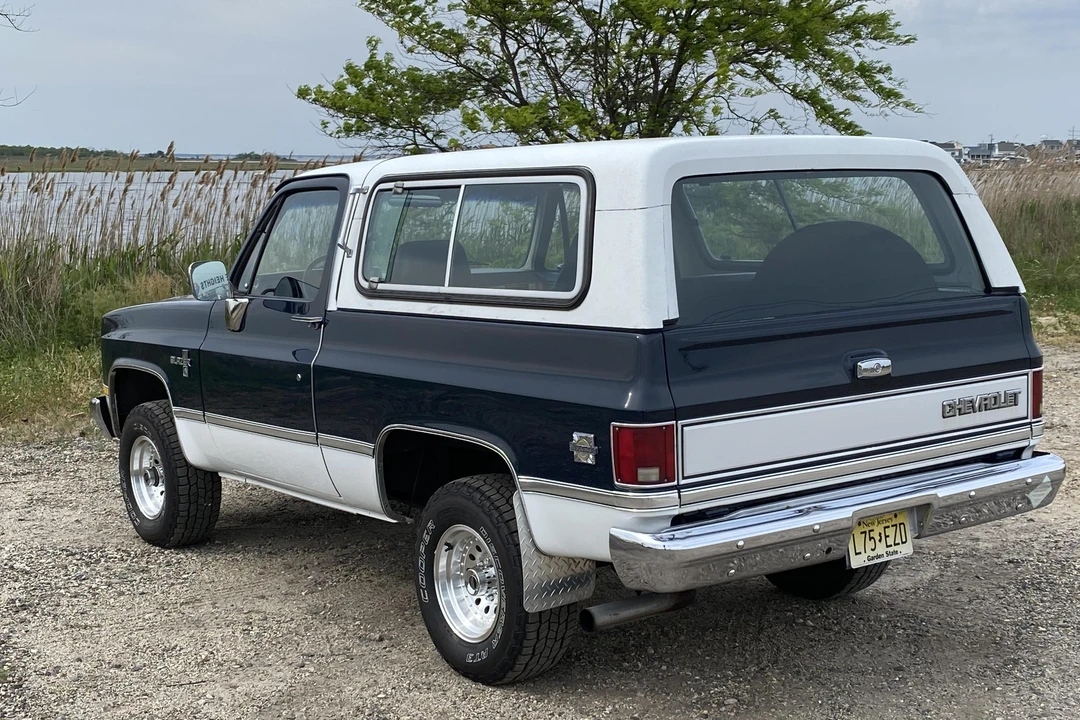 1987 Chevrolet K5 Blazer 2nd Gen - Image 4 of 31