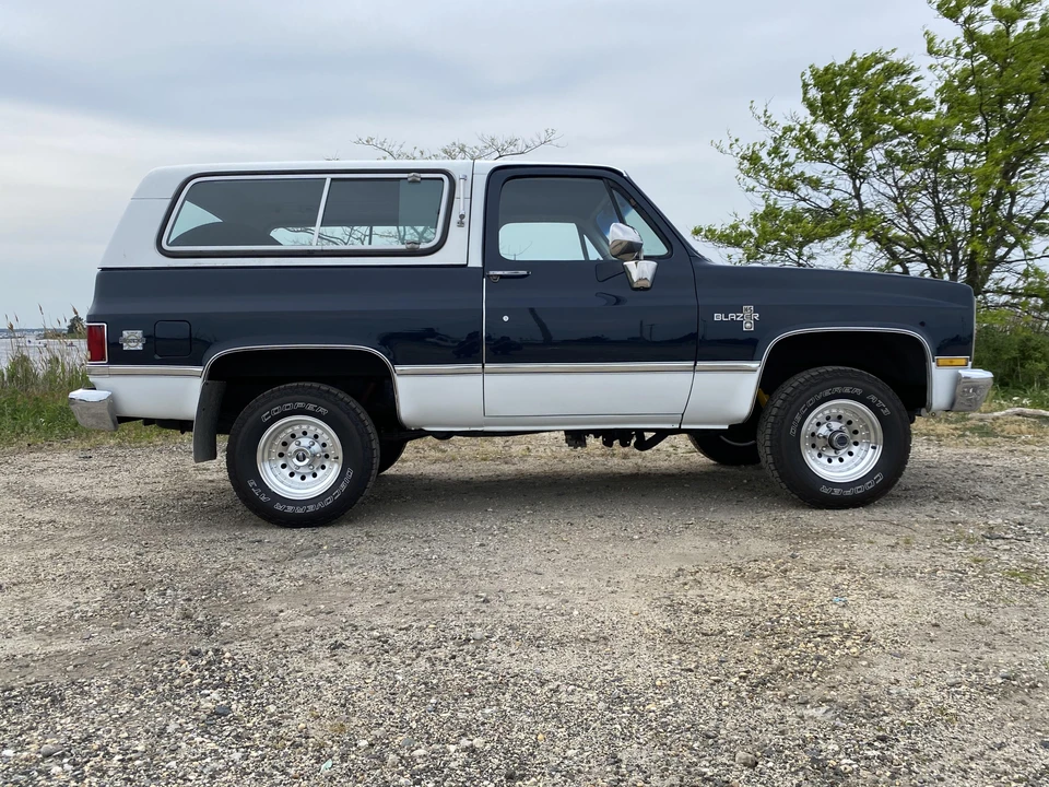 1987 Chevrolet K5 Blazer 2nd Gen - Image 21 of 31