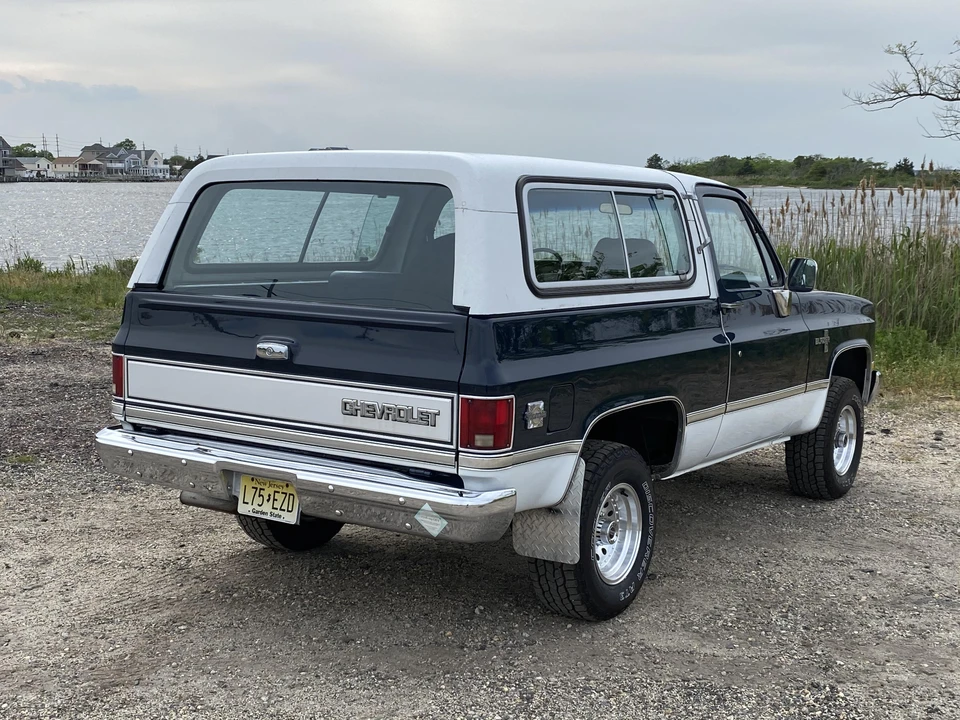 1987 Chevrolet K5 Blazer 2nd Gen - Image 17 of 31