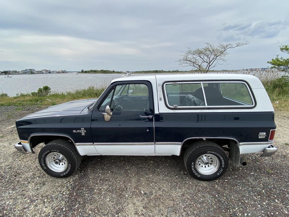 1987 Chevrolet K5 Blazer 2nd Gen - Image 10 of 31