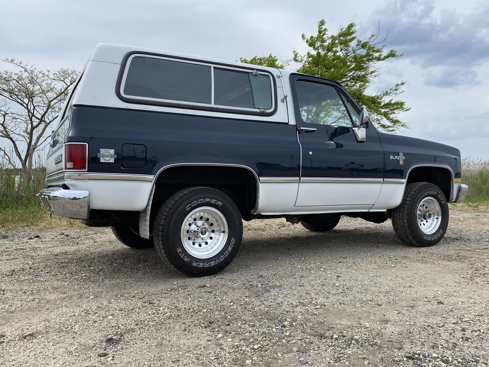 1987 Chevrolet K5 Blazer 2nd Gen - Image 19 of 31