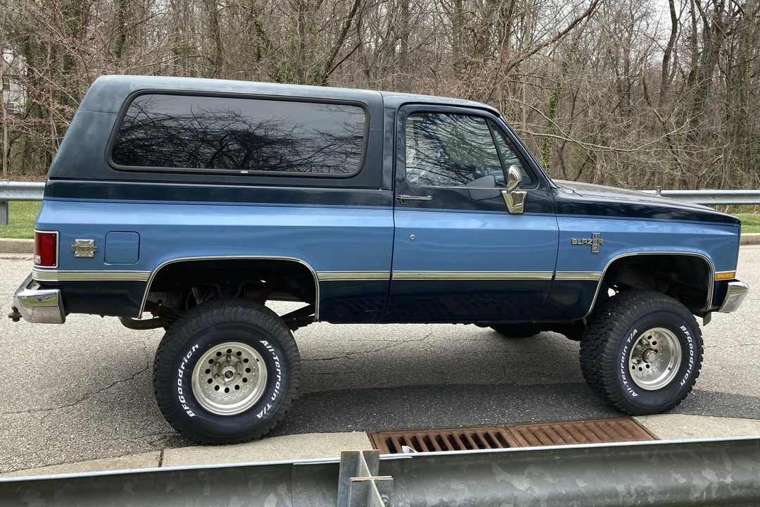 1987 Chevrolet K5 Blazer 2nd Gen - Image 3 of 31