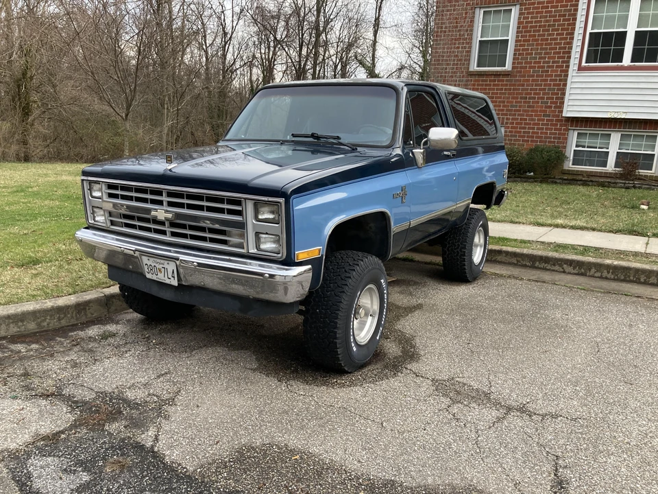 1987 Chevrolet K5 Blazer 2nd Gen - Image 9 of 31