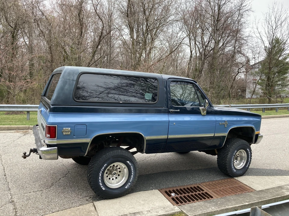 1987 Chevrolet K5 Blazer 2nd Gen - Image 25 of 31