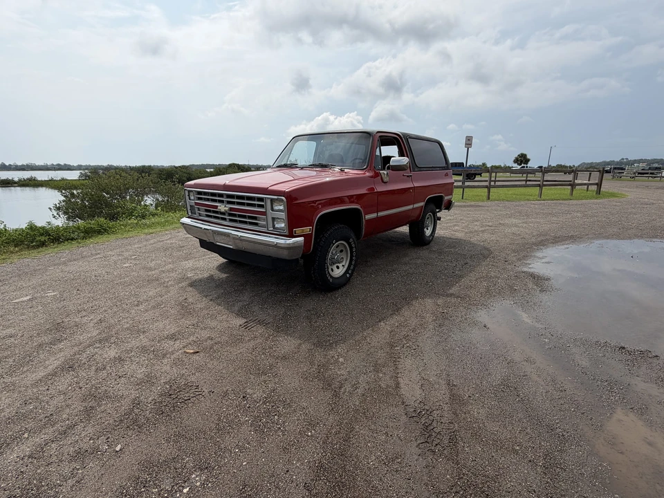 1987 Chevrolet K5 Blazer 2nd Gen - Image 2 of 31